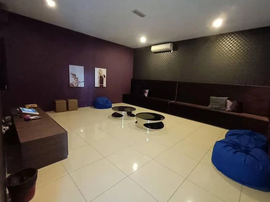 Railway Stylish Homestay Τζόχορ Μπάχρου